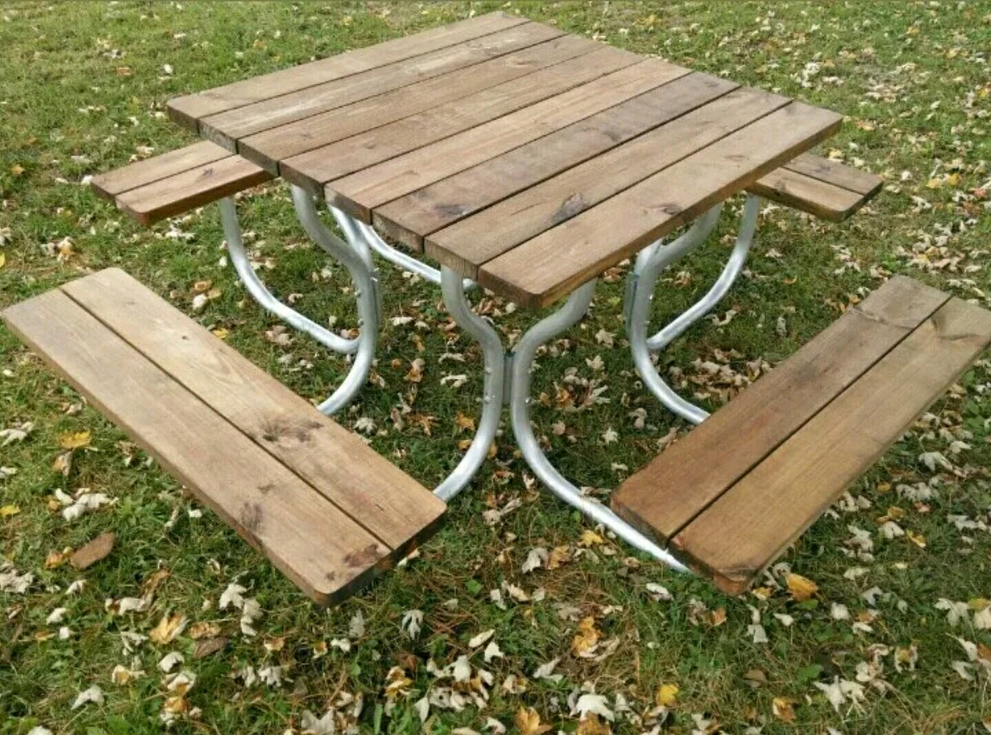 Picnic Table 46" square top with aluminum frame